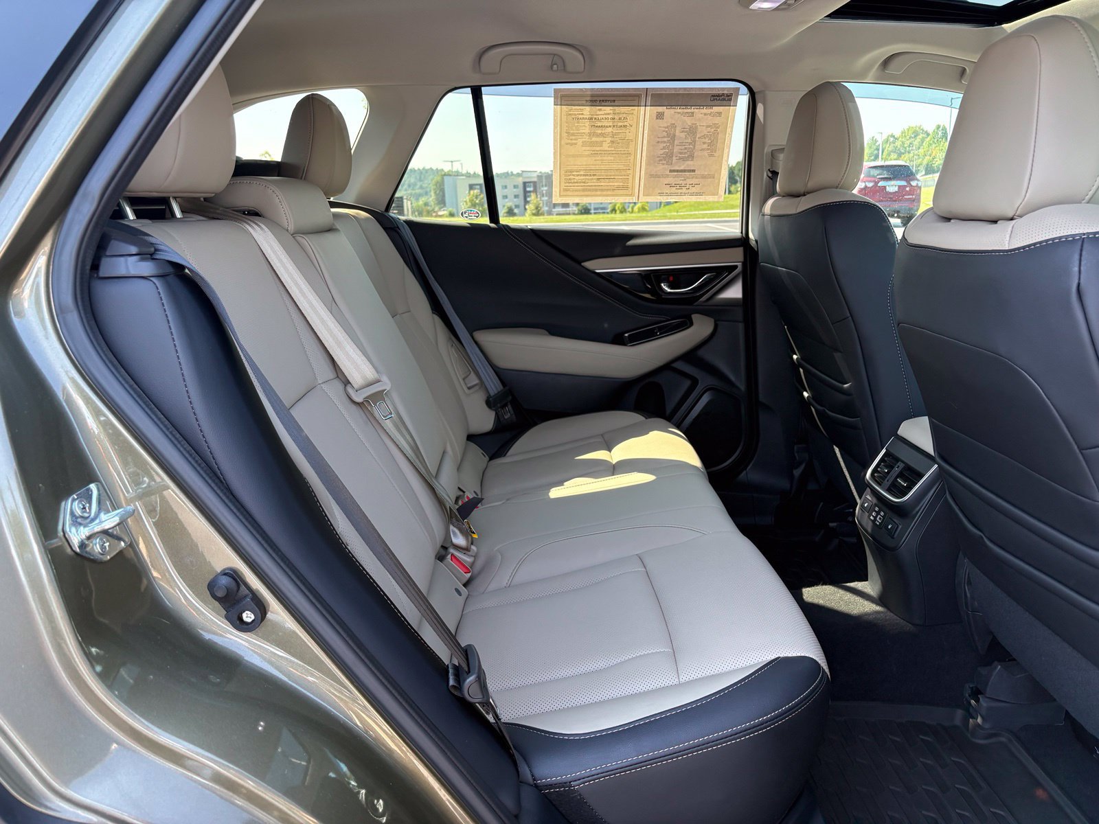 Certified 2025 Subaru Outback Limited AWD/4WD image 31
