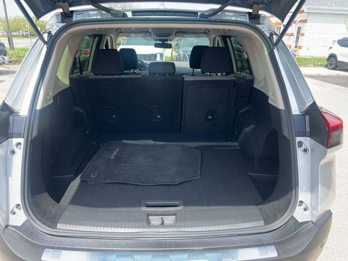 Certified 2023 Nissan Rogue SV AWD/4WD image 11