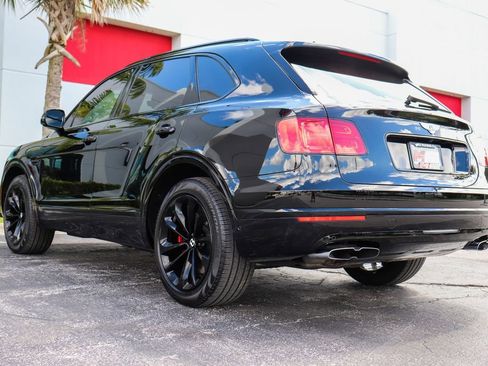Used 2019 Bentley Bentayga image 5