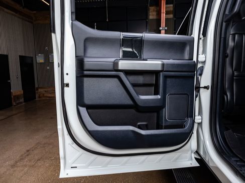 Used 2022 Ford F350 Platinum image 37