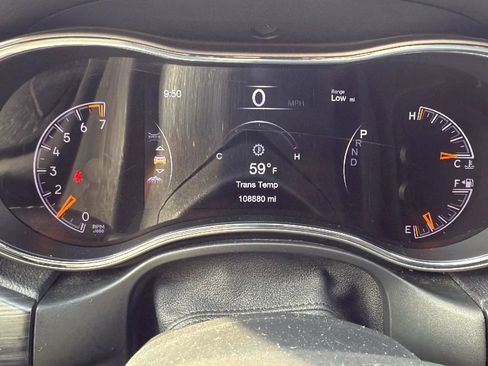 Used 2020 Jeep Grand Cherokee Limited AWD/4WD image 15