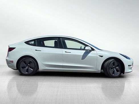 Used 2023 Tesla Model 3 Standard Range RWD image 4