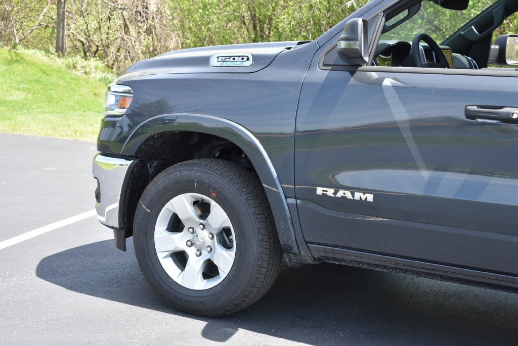 New 2026 RAM 1500 Big Horn AWD/4WD image 9