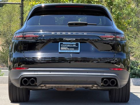 Certified 2023 Porsche Cayenne Platinum Edition AWD/4WD image 5