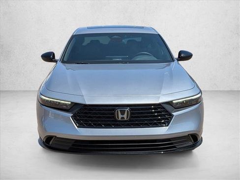 Used 2023 Honda Accord Sport image 2