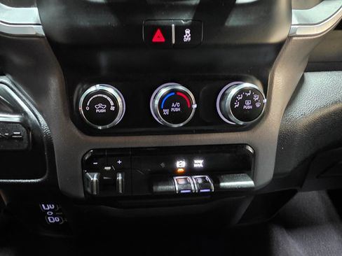 Used 2021 RAM 2500 Big Horn image 33