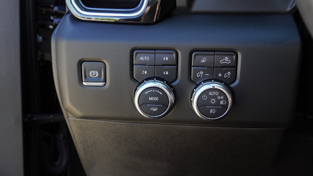 Used 2025 GMC Sierra 2500 Denali Ultimate AWD/4WD image 22