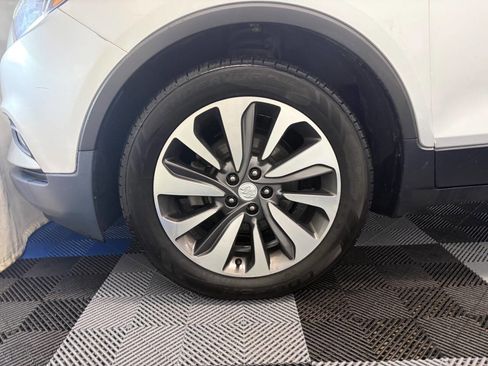 Used 2018 Buick Encore Essence image 27