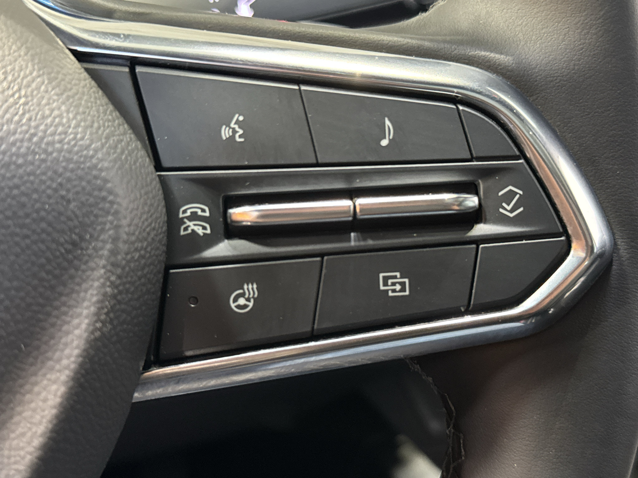 Used 2025 Chevrolet Equinox LT w/ Convenience Package II FWD image 25