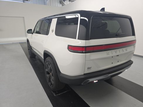 Used 2024 Rivian R1S Adventure AWD/4WD image 3