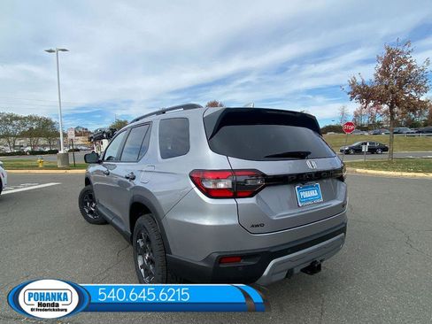 New 2025 Honda Pilot TrailSport image 3