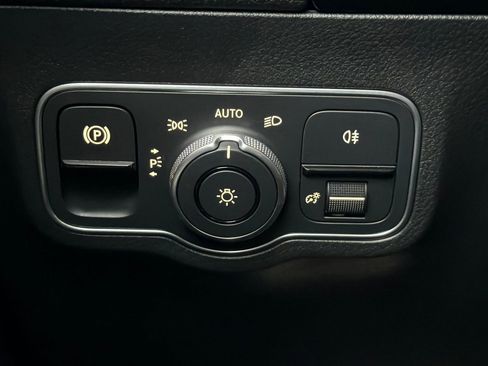 Certified 2025 Mercedes-Benz GLA 35 AMG 4MATIC image 32