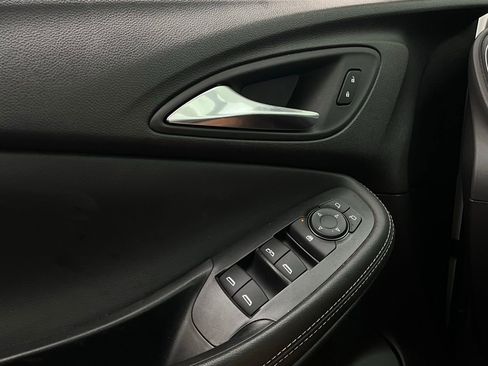 Used 2025 Buick Encore GX Preferred image 19