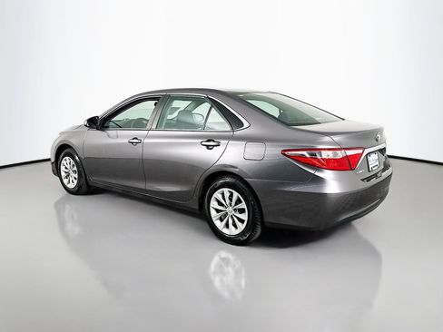 Used 2015 Toyota Camry LE FWD image 5