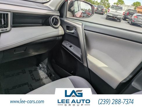 Used 2015 Toyota RAV4 XLE FWD image 13