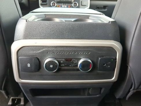 Used 2024 Ford Expedition Max XLT image 31