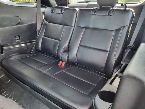 Used 2020 Ford Explorer ST w/ ST Street Pack image 17