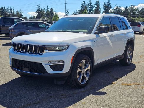 Used 2023 Jeep Grand Cherokee 4WD 4xe image 4