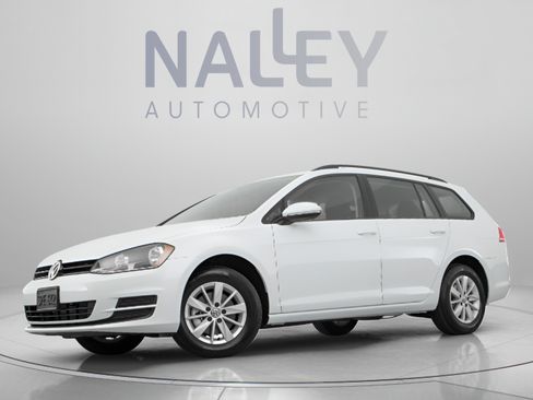 Used 2016 Volkswagen Golf SE FWD image 1