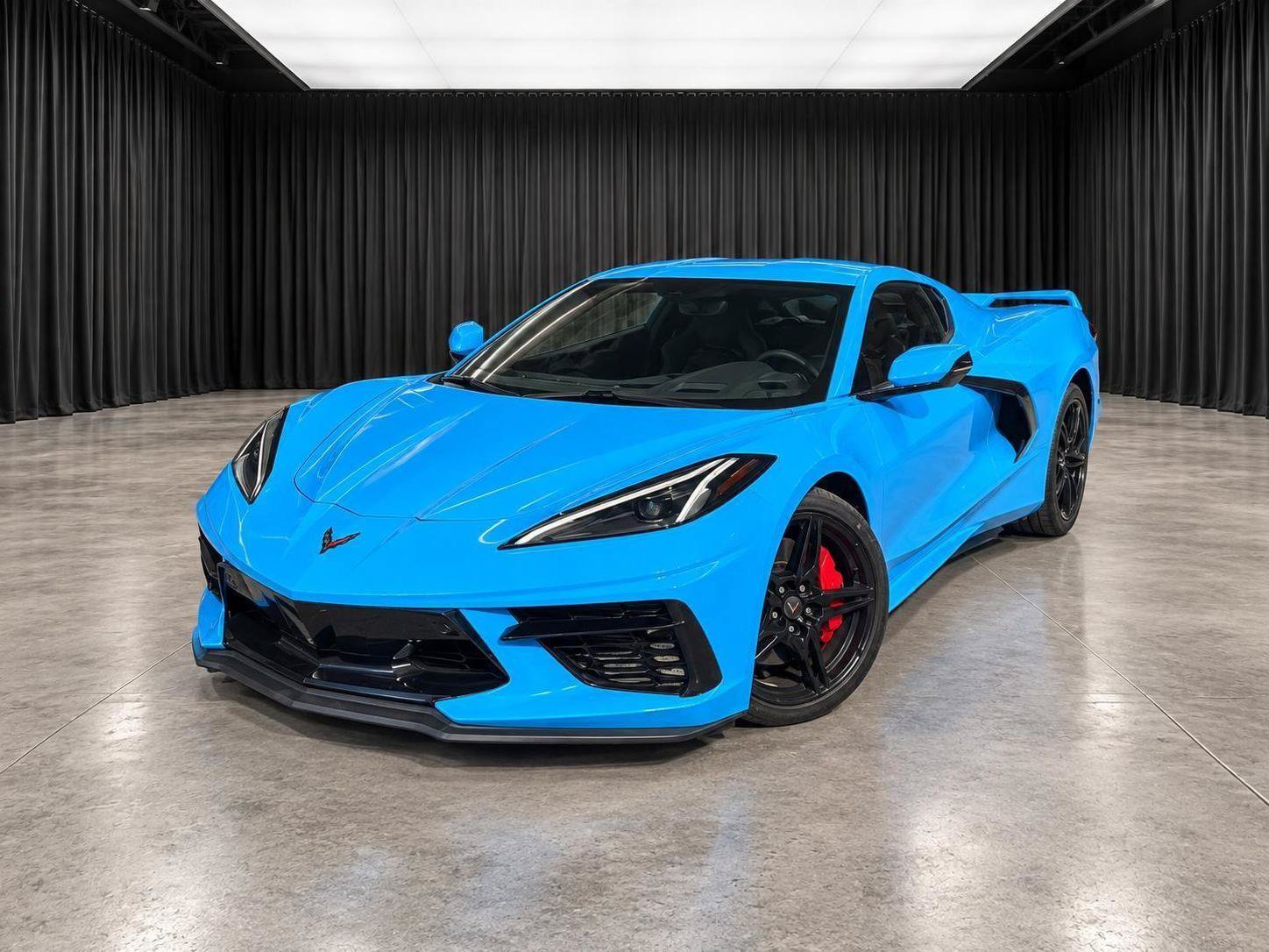 Used 2020 Chevrolet Corvette Stingray Preferred Cpe w/ 2LT Preferred Equipment Group RWD image 1