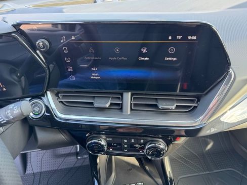 New 2026 Chevrolet Trax RS w/ Sunroof Package image 28