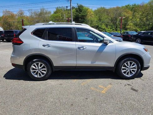 Used 2017 Nissan Rogue SV w/ SV Premium Package AWD/4WD image 4