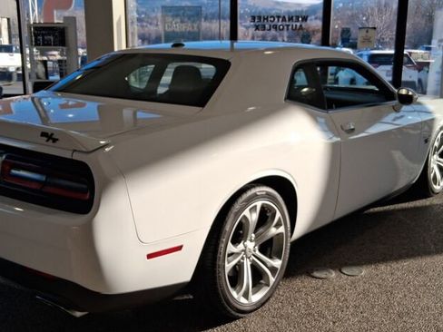 Used 2021 Dodge Challenger R/T image 9