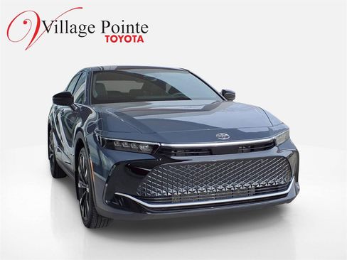 New 2026 Toyota Crown Platinum image 5