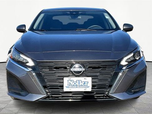 Used 2023 Nissan Altima 2.5 S image 3