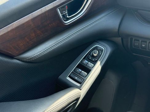 Used 2023 Subaru Ascent Touring image 7