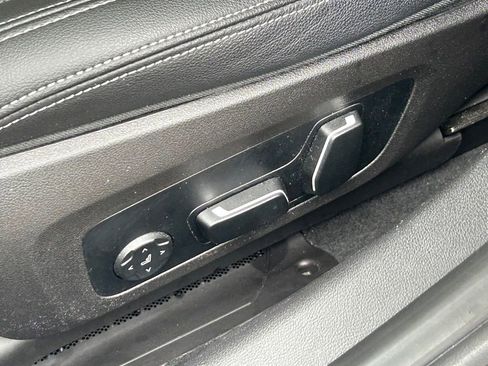 Used 2025 BMW 330i Sedan image 27