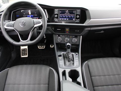 Certified 2024 Volkswagen Jetta Sport image 18