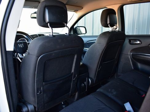 Used 2020 Dodge Journey SE w/ SE Popular Equipment Group image 22