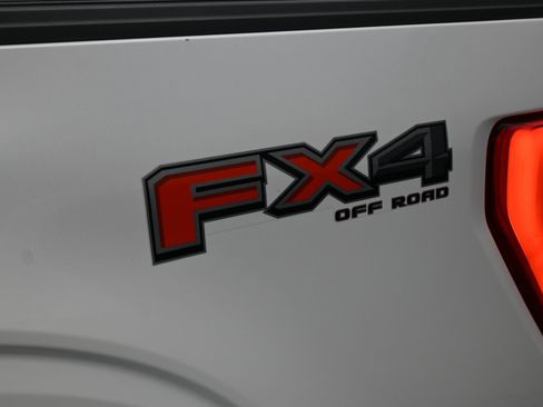 Used 2022 Ford F150 Platinum w/ FX4 Off-Road Package image 22