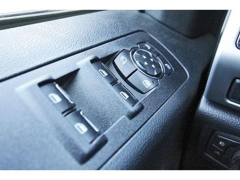 Used 2019 Ford F150 Platinum w/ Equipment Group 701A Luxury image 19