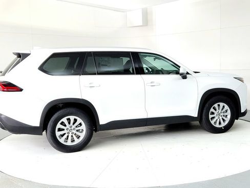 New 2026 Toyota Grand Highlander AWD image 6