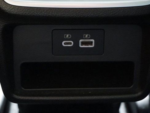 Used 2022 INFINITI QX50 Essential image 18