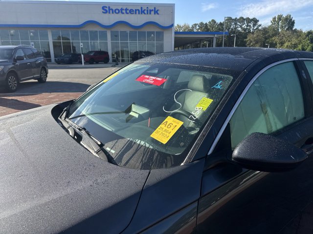Certified 2024 Honda Accord EX image 30