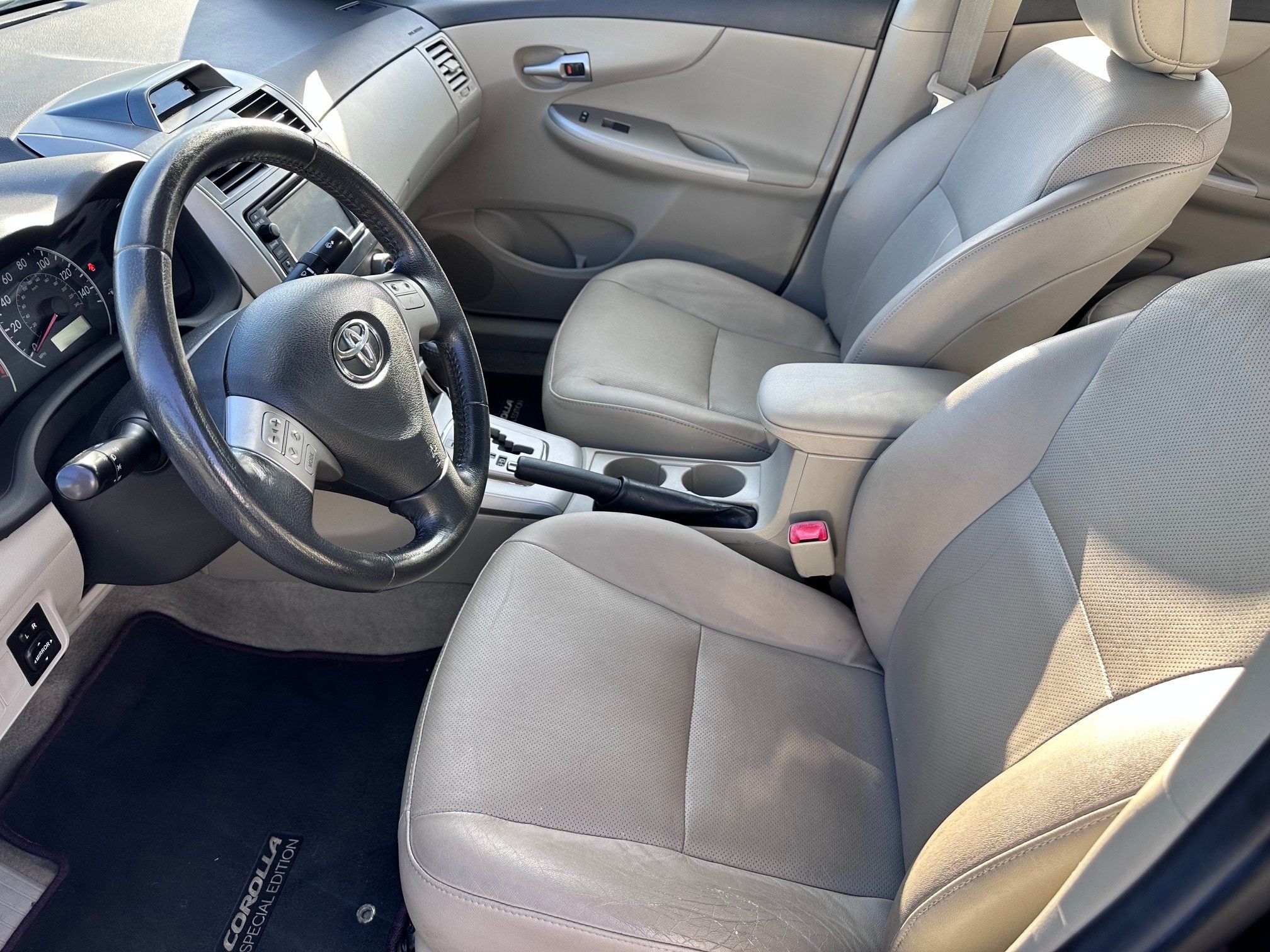 Used 2013 Toyota Corolla LE Special Edition FWD image 5