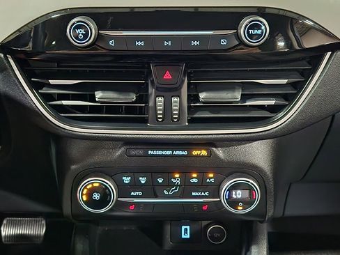 Used 2020 Ford Escape SE FWD image 34