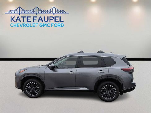 Used 2025 Nissan Rogue Platinum w/ Platinum Premium Package AWD/4WD image 4