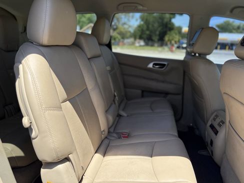 Used 2015 Nissan Pathfinder SL w/ SL Tech Package FWD image 24