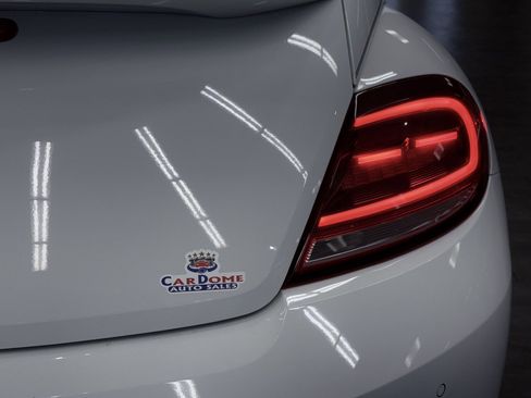 Used 2018 Volkswagen Beetle 2.0T SE image 15