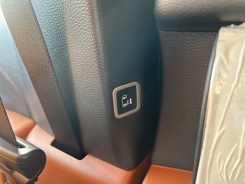 New 2026 Chrysler Pacifica Pinnacle w/ Trailer Tow Group image 20