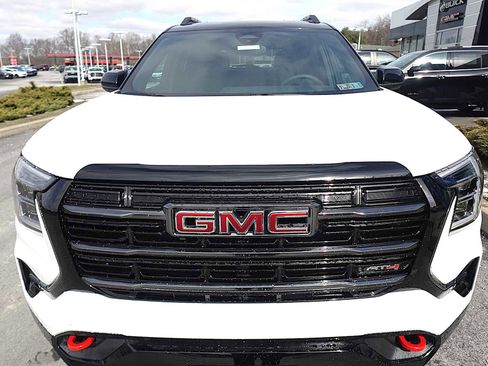 Used 2026 GMC Terrain AT4 w/ Convenience Package III image 8