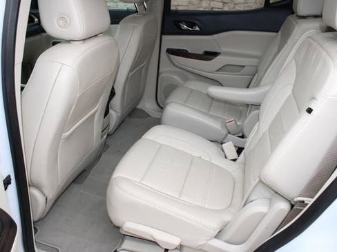 Used 2023 GMC Acadia Denali w/ Denali Technology Package image 6