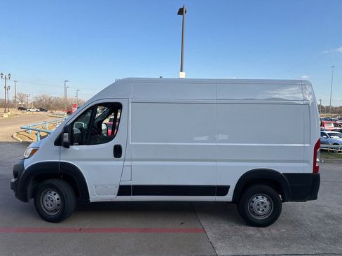Used 2023 RAM ProMaster 2500 image 3
