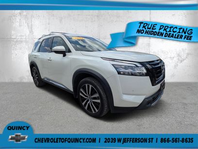 Used 2023 Nissan Pathfinder Platinum w/ Black Appearance Package