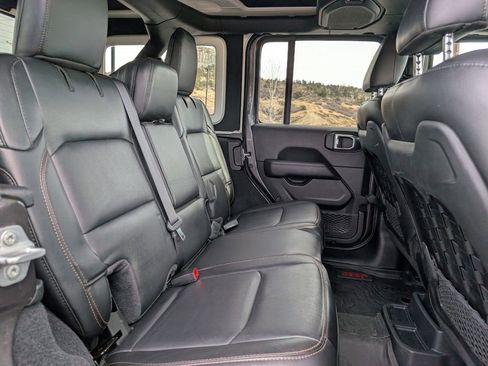 Used 2021 Jeep Wrangler Unlimited Rubicon w/ Dual Top Group image 19