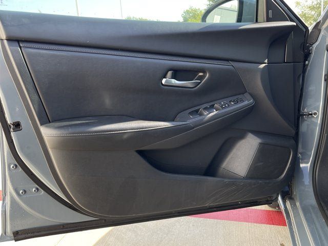 Used 2024 Nissan Sentra SV FWD image 9